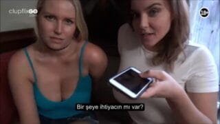 Esmer ve sarışın kızla harika bir grup seks